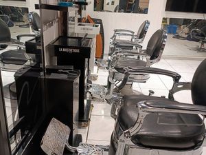 Mûr commerce voiron