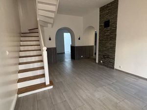 À louer grande maison de bourg sur la commune de Plouigneau