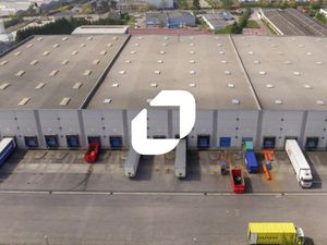 Local industriel 12 678 m²