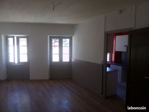 Location T2 centre historique de La Réole