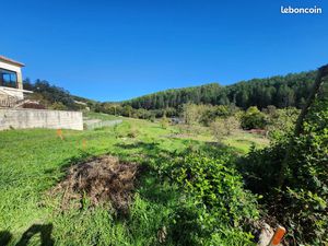 Terrain 1 023 m² Ucel