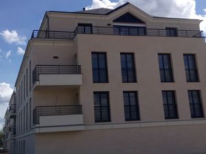 GRAND APPARTEMENT TYPE 2 + terrasse+ 2 places de parking