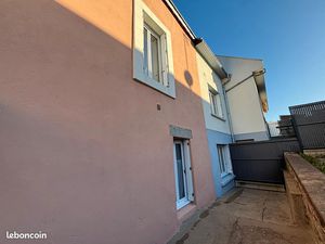 Immeuble 244 m² SAINT BERTHEVIN