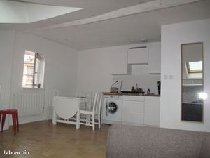 Grand studio/T1 bis rénové Guillotière