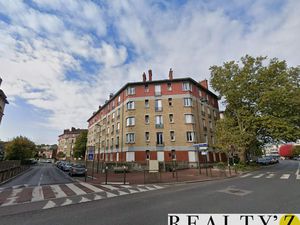 Local commercial 270 m²