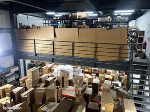 Entrepôt 740m2 / Charges incluses