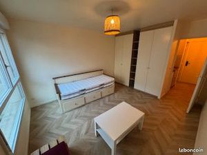 Studio meublé 20 7 m² – Levallois Perret – Calme et lumineux
