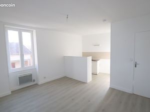 Studio calme et lumineux