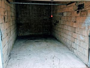 SEDAN - garage / box de stockage / remise