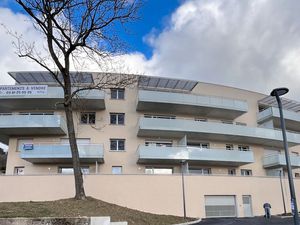 Studio Meublé neuf 31m² + box auto