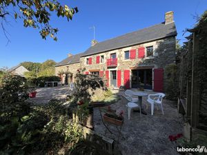 Maison 8 pièces 201 m²