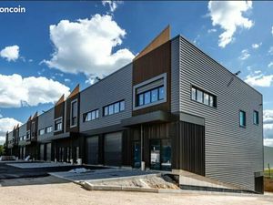 Local d'activité 239 m²