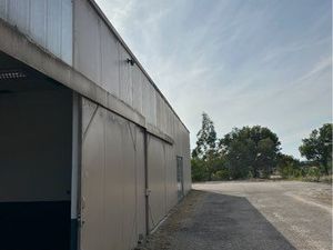 Local commercial stockage 33m2 zone roquefort
