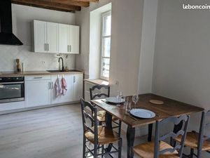 Appartement meublé situé au pied du château
