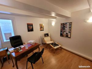 Location Cabinet / Bureau