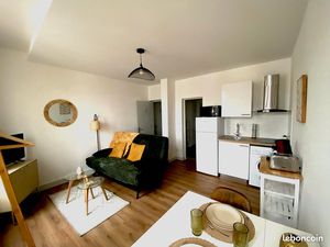 Superbe studio rénové place du Marché