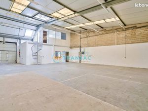 Local d'activité 220 m²
