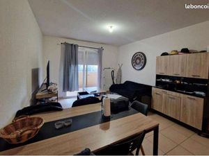 Appartement de 44 53 avec terrasse et place de parking