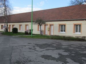 Location appartement F2 au rez de chaussée  batiment entièrement restauré