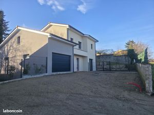 Maison 5 pièces 140 m²