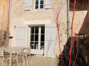 Maison de pays 2 ch. + bureau - Linars centre -terrasse - Jardin
