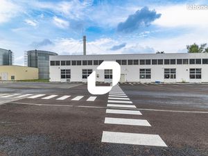 Local industriel 35 516 m²