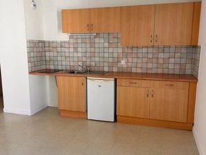 Charmant studio 31m2 - Proche centre ville  au calme  avec parking