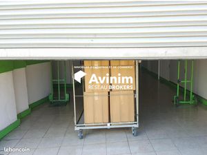 Local 1170 m² Fontenay-sous-Bois