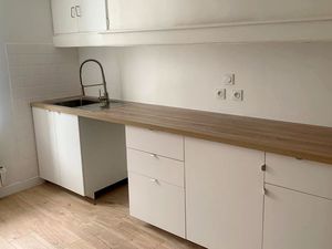 Maison rénovée 2022 avec jardin et sous-sol – Proche centre