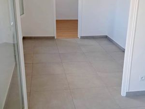 Appartement F5 pièces entièrement rénové 46 m². Cosne-Cours-sur-Loire (58200)