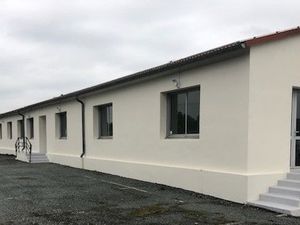 Bureaux à faible loyer avec parking - Parthenay