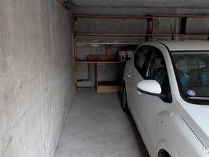 Place moto dans garage partagé