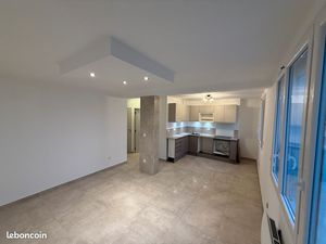 A LOUER grand T2 rénové avec parking 13007