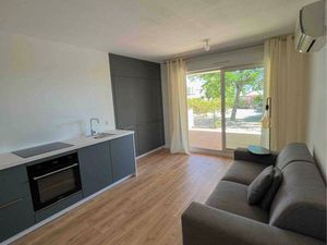 2 chambres  2 salles de bain  jardin  parking