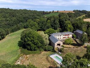 Ferme 20 pièces 496 m²
