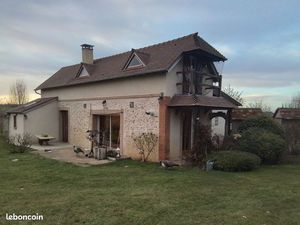 Maison ancienne en campagne