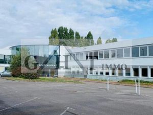 Local logistique 25 000 m²