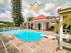 Propriété 5 pièces 164 m²