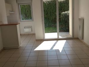 Loue T2 rez de jardin