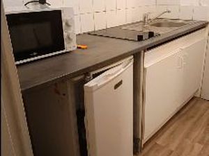 Studio 17 m² avec loggia privative de 2 5 m² (Hôpitaux-Facultés)