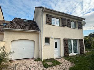 Maison 4 chambres – 120 m² habitables + Terrain 330 m² au total