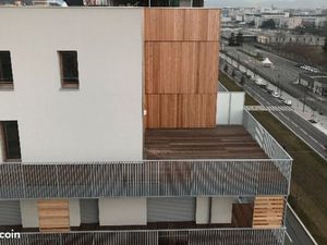 Beau duplex 79 m2 + 50 m2 de terrasse au dernier étage avec vue dégagée  secteur CEA Greno