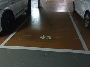 Place de parking souterrain