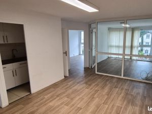 Locaux commerciaux / bureaux à louer / Atelier – 60 m² ou 35 m²