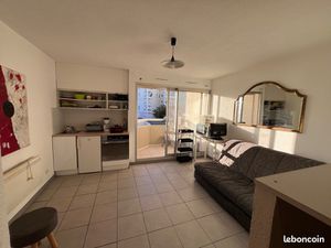 Studio 18 m2 refait à neuf proche plages