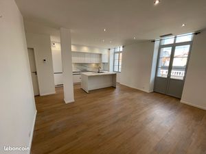 Appartement T3 94 m2 à louer à PERIGUEUX centre ville  refait à neuf  haut standing