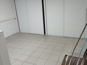 Local commercial 338 m² Montbizot