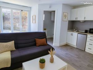 Studio 26 m² meublé et rénové avec cour extérieure – Quartier Saint Acheul