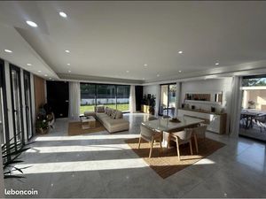 Villa moderne plain-pied 187 m² – Prête à habiter – Piscine & Luminosité Sud