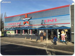 Local commercial 390 m²